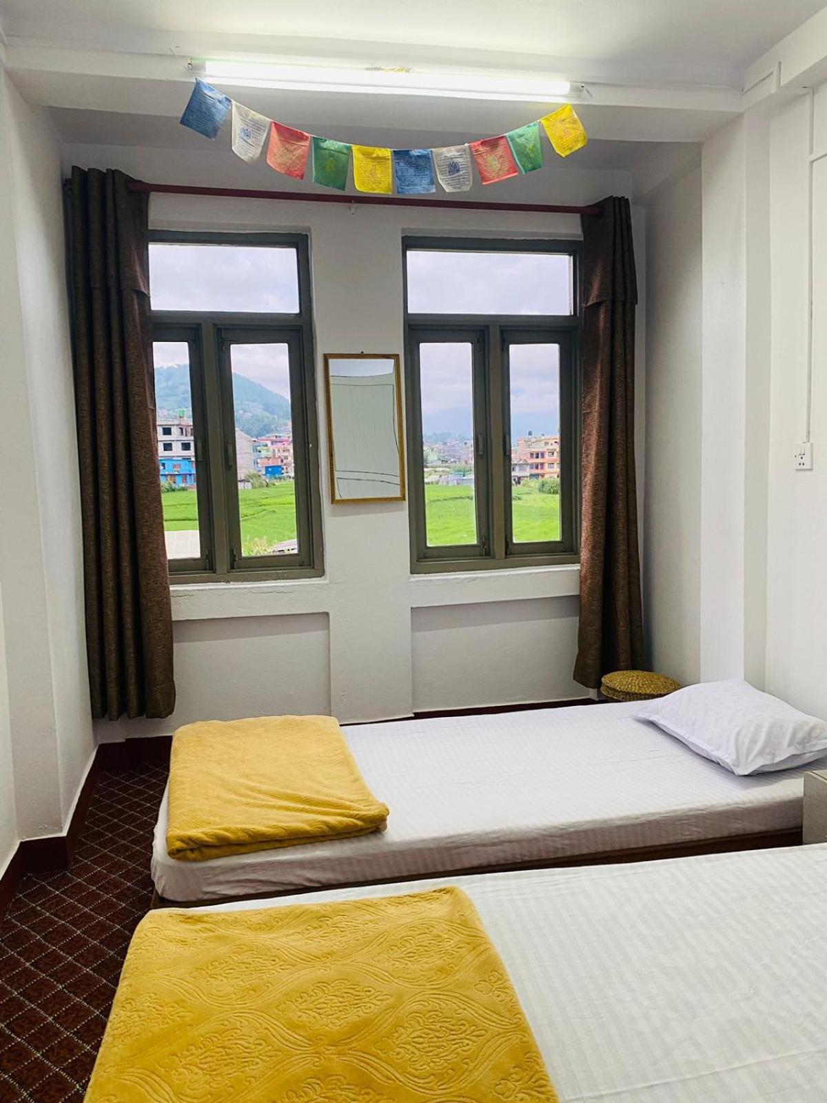 Community Holiday Inn Panaoti Exteriér fotografie